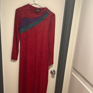 Vintage velour midi dress. Knee length.